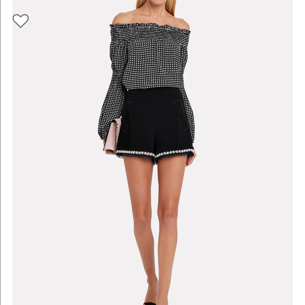 Black shorts with Pearl trim